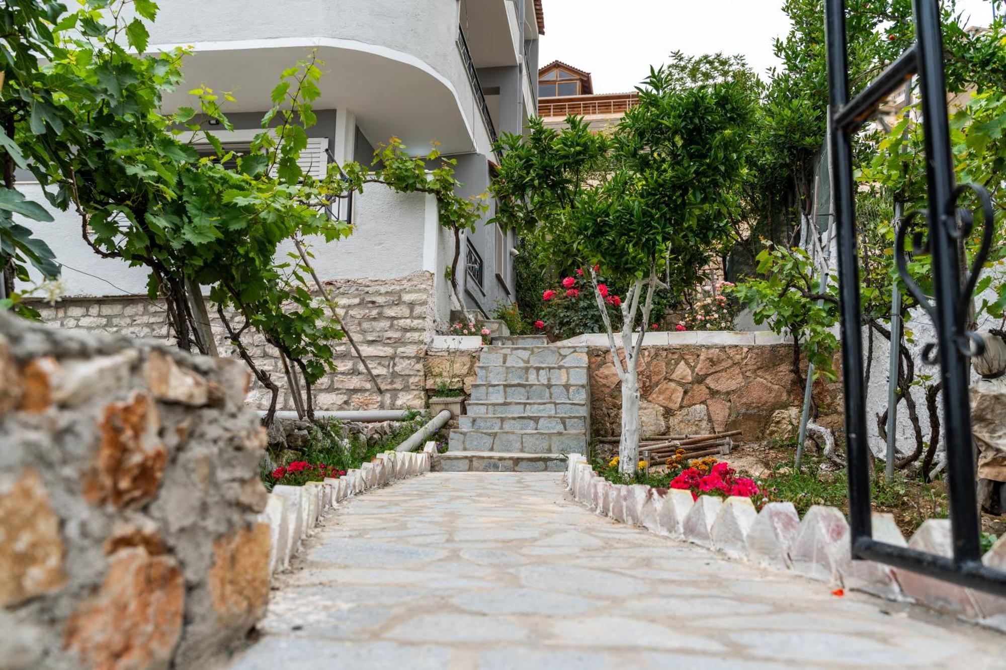 A&V Apartments Sarande Exterior photo